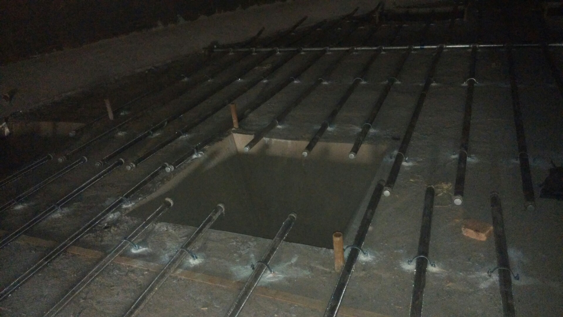 五大连池流化棒